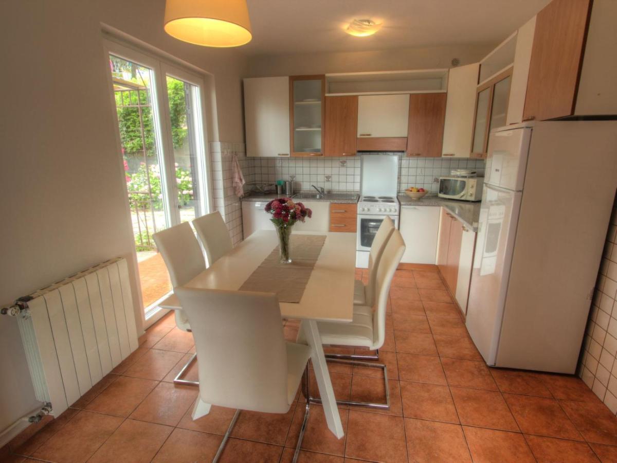 Apartman Lena Opatija Exterior photo